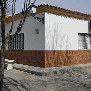 FACHADA- Guadahortuna